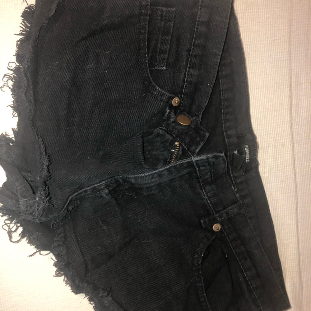 Shorts !!!!!! - Picture 4 of 5